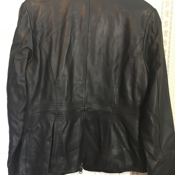Women’s Lambskin Genuine Leather Jacket - Picture 2 of 5